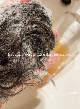 人参精油洗发水，草本洗发液400ML 当归首乌多种草本