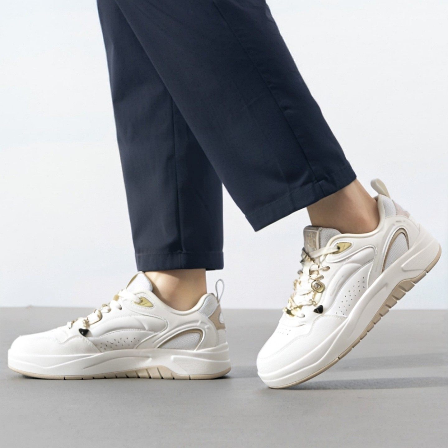 特步启浪lite板鞋2026春季新款女鞋保暖休闲运动鞋女士平底小白鞋,淘宝优惠券,粉丝福利购,淘宝优惠卷