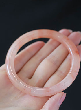 天然粉晶桃花酿玉镯少女女生女孩款粉色飘花水晶玉髓玛瑙细圆条