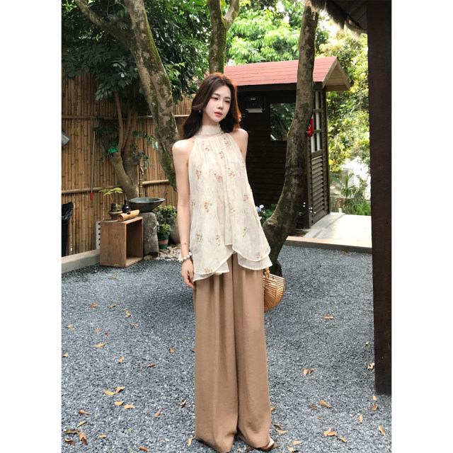 ໂສ້ງຂາກວ້າງແບບຂີ້ຄ້ານຂອງ Muzi Li