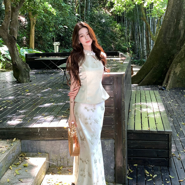 Li Xin ຈີນ Satin ຊຸດໂດຍ Muzi Li