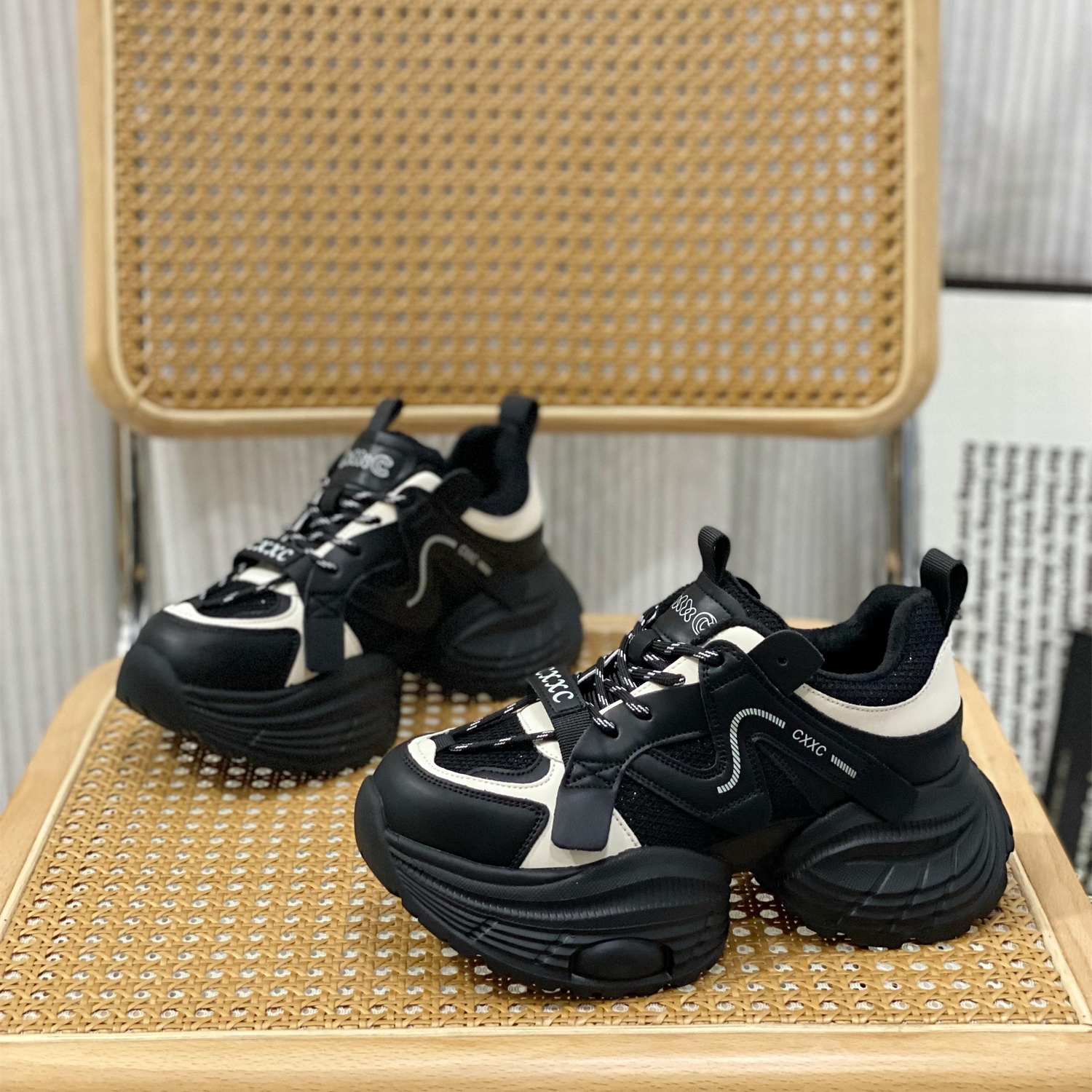 加绒真皮老爹鞋女2025新款冬季保暖复古显脚小运动鞋轻便休闲棉鞋 - 图3