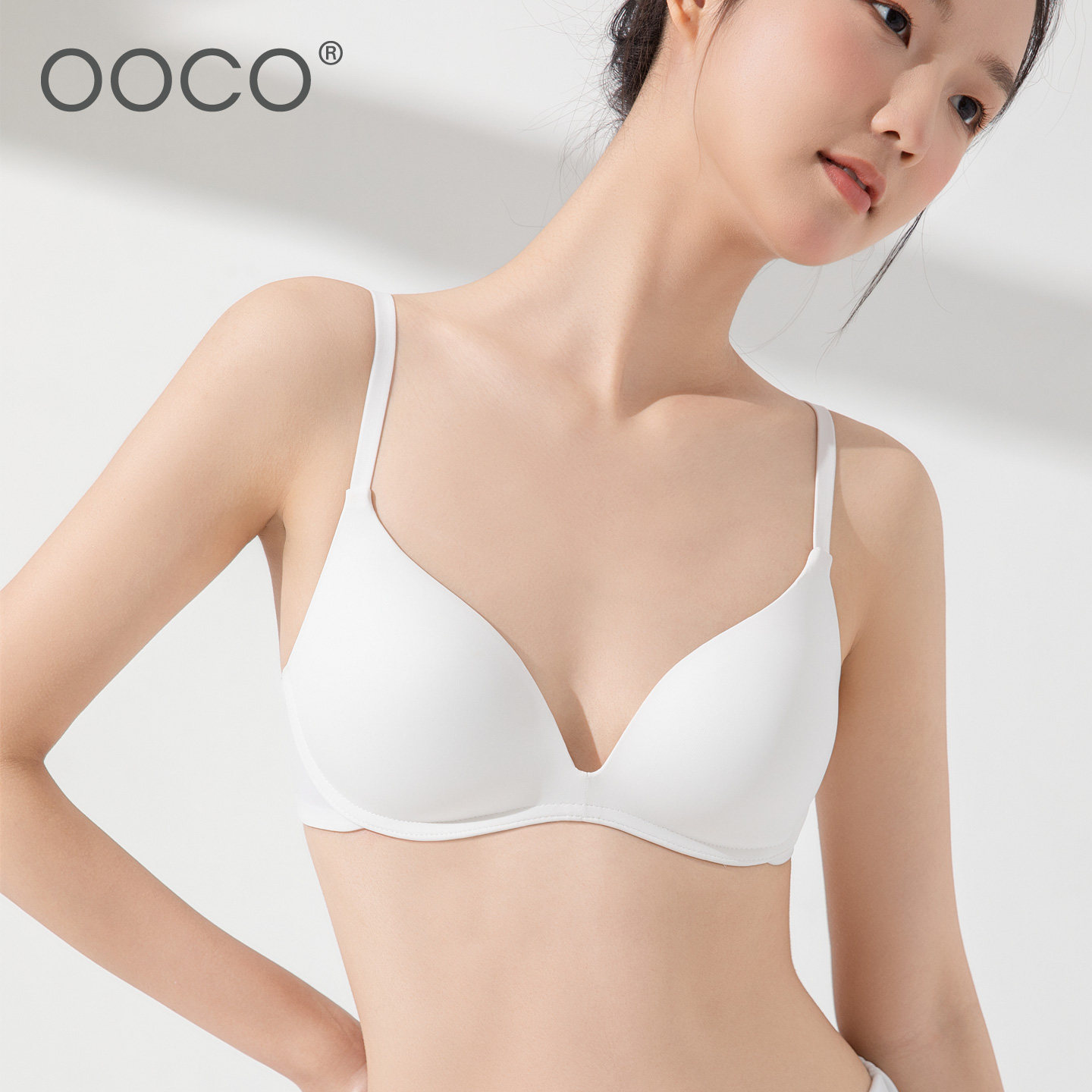 文胸小胸平胸专用无钢圈少女学生薄款光面简约时尚性感上托内衣女