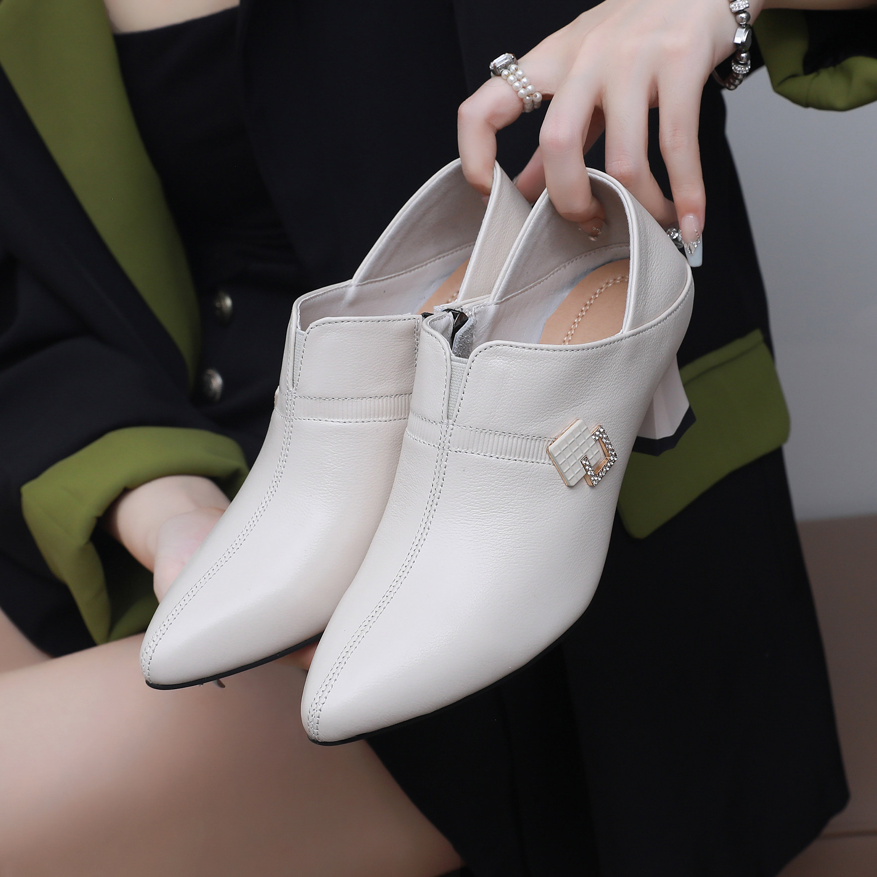 小码女鞋313233秋季新款真皮气质粗跟工作鞋深口百搭软皮高跟单鞋,淘宝优惠券,粉丝福利购,淘宝优惠卷