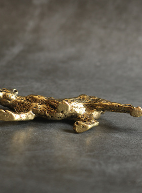 纯黄铜办公桌面车载小摆件豹子