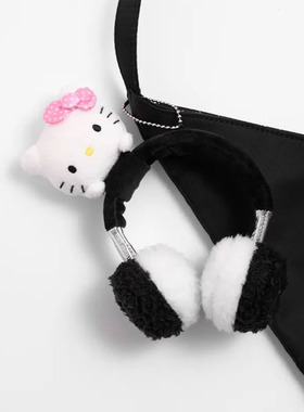 名创优品HelloKitty毛绒耳机挂件