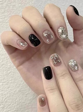 穿戴甲黑色镶钻银色星星腮黑晕染