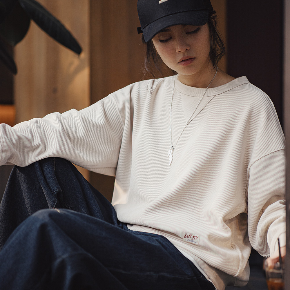 马登复古雅丹风咖色工装绒卫衣内搭长袖打底T恤插肩圆领上衣秋女 - 图2