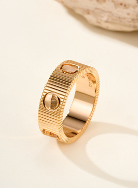 v金精工高版本新款ud戒指cnc18k玫瑰金表带时尚个性条纹情侣对戒