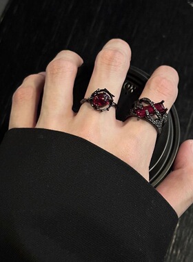 复古红几何设计戒指男女小众个性朋克暗黑镂空肌理金属指环