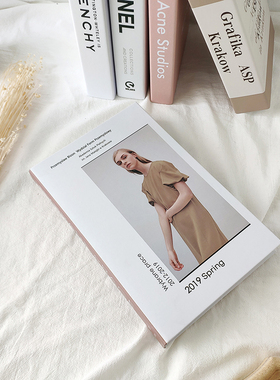 英文北欧风格咖啡厅装饰书摆件