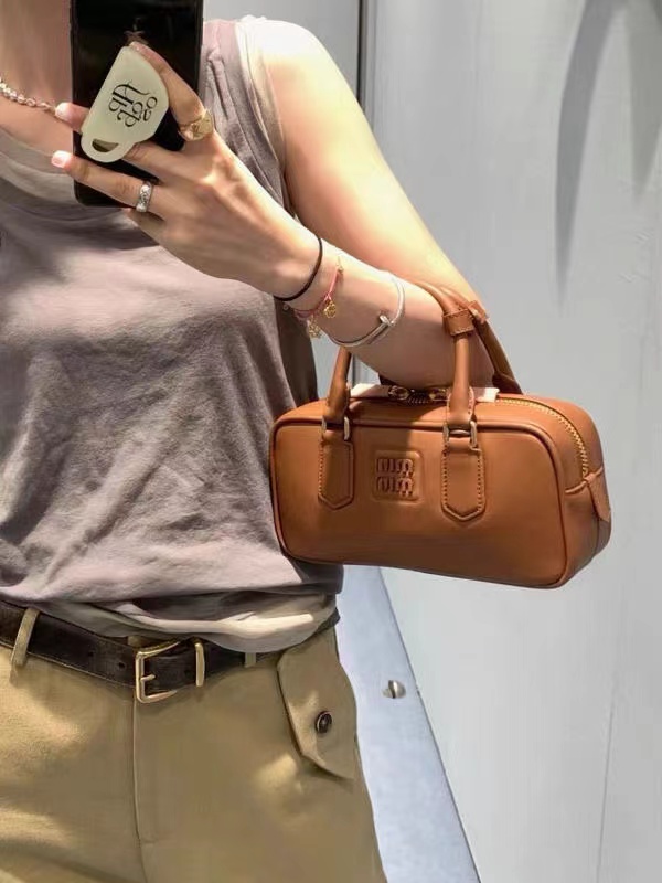 小众设计复古保龄球包包女2025新款潮ins手提通勤百搭斜挎小方包 - 图0