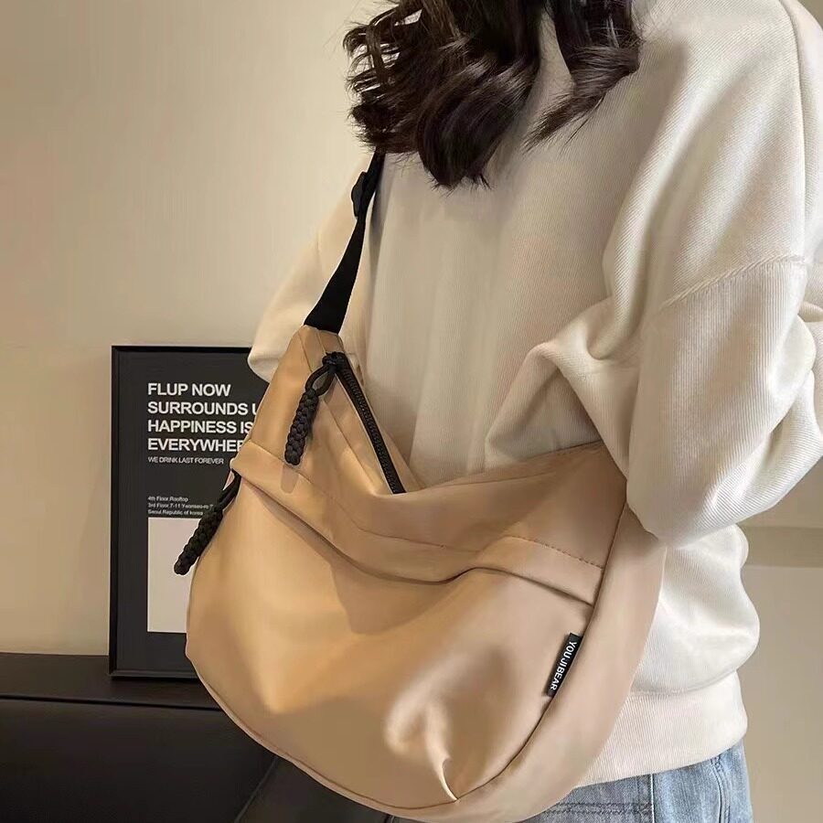 Casual and versatile sports Japanese Oxford cloth crossbody bag for women