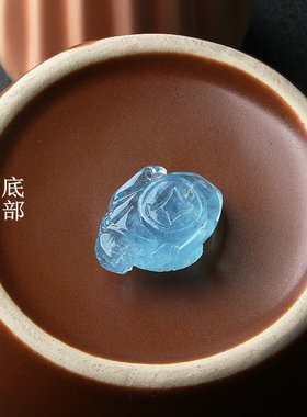 男女海蓝宝立体雕刻吊坠一物一图