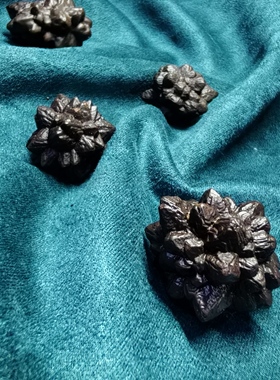 埃及黑金刚语言石褐铁矿结核天然矿物猫矿石能量石晶宝石地质科普
