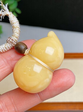 天然俄料原矿白妖花蜜蜡葫芦吊坠毛衣链，绝绝子，饱满蜡浓