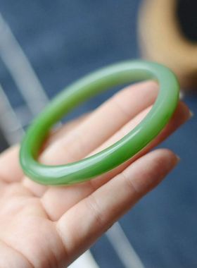 扁条带证书玉镯子