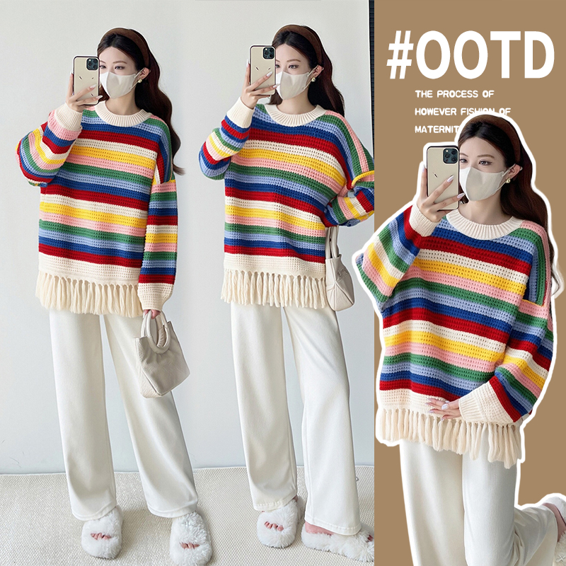 婧麒孕妇上衣冬装新款冬季宽松大码时尚圆领针织彩虹孕妇毛衣女装 - 图0