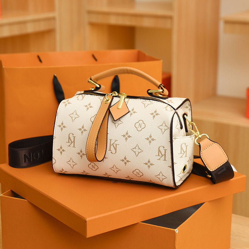 今年新款2022春潮印花质感波士顿包 古阑迪莉女士包袋