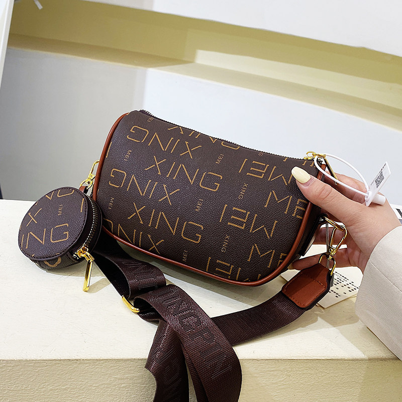 今年新款2022潮女士单肩软小包包 古阑迪莉女士包袋