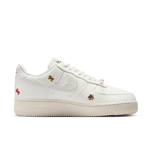Nike耐克女子Air Force 1低帮系带板鞋马年限定IQ1143-100 - 图0