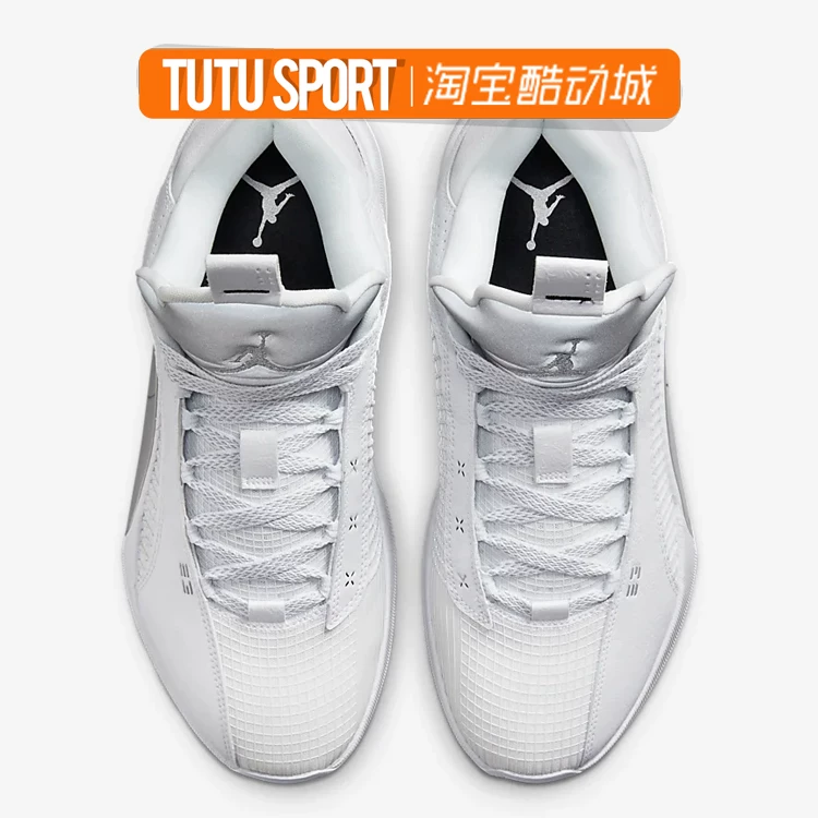 Полетящие 'Air jordan, mint low basketball shoes' перевод