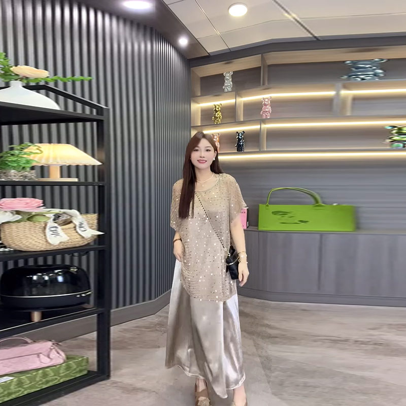 加大码女装圆领短袖亮片上衣吊带裙胖妹妹夏季款气质设计感两件套 - 图0