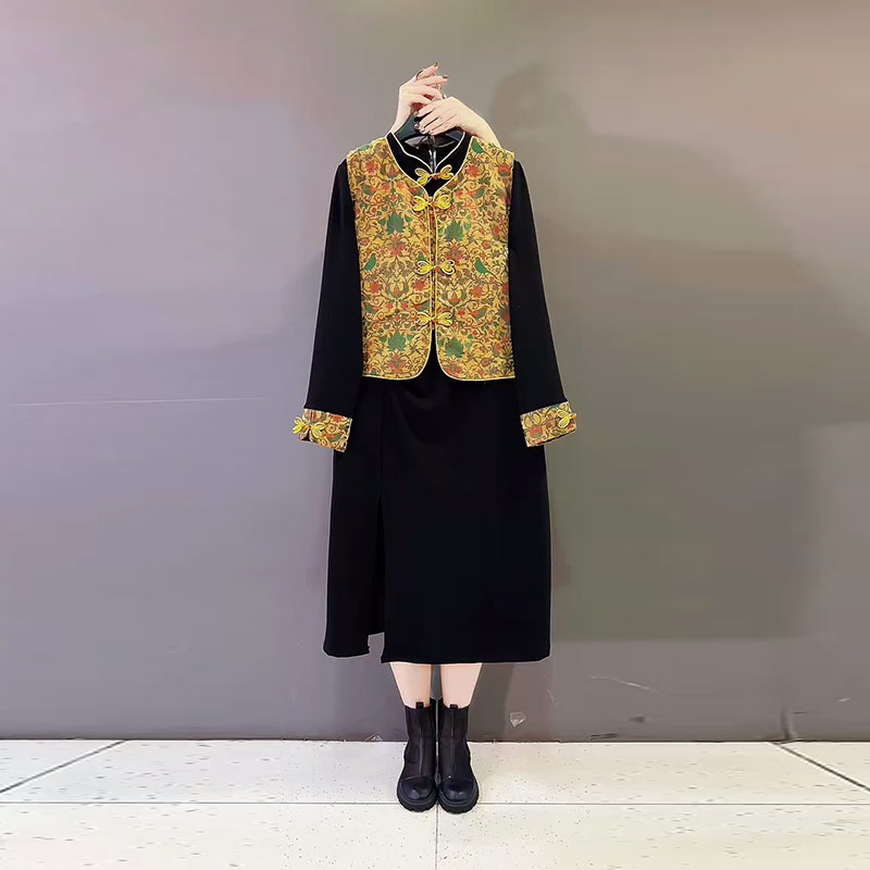 胖妹妹加肥盘扣花纹马甲拼色袖口连衣裙大码女装国风显瘦两件套潮 - 图3