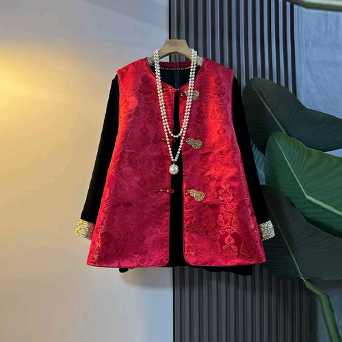 胖妹妹加肥盘扣花纹国风马甲大码女装气质显瘦复古风拼色袖口小衫 - 图3