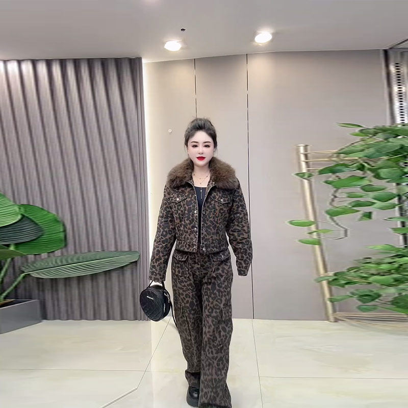 胖妹妹欧洲站毛毛翻领长袖外套阔腿长裤大码女装加厚豹纹两件套潮,淘宝优惠券,粉丝福利购,淘宝优惠卷