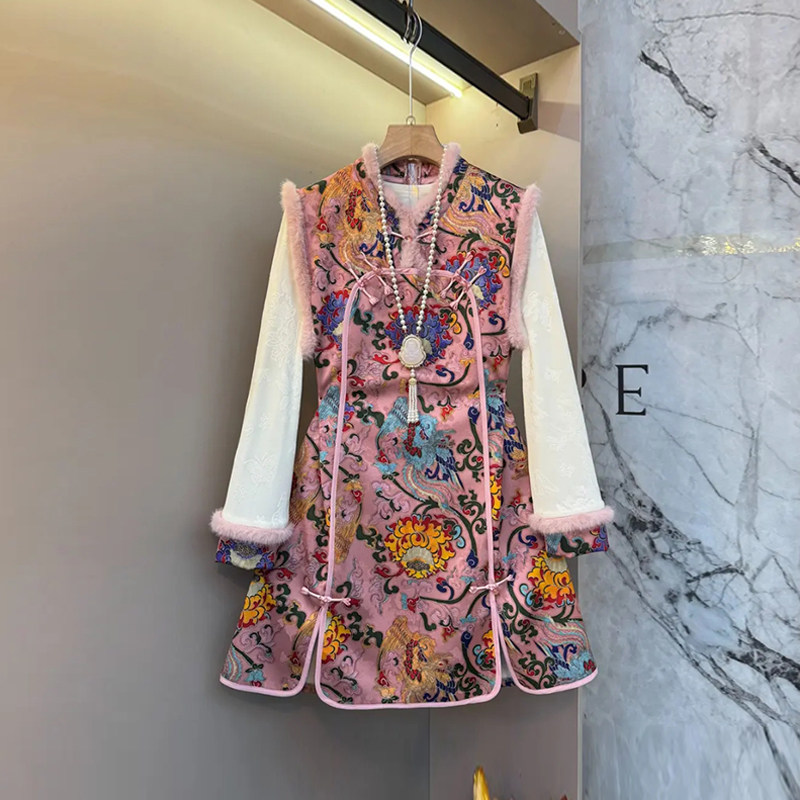 加肥毛毛袖口长袖打底衫立领花朵马甲裙法式小众设计复古风两件套,淘宝优惠券,粉丝福利购,淘宝优惠卷