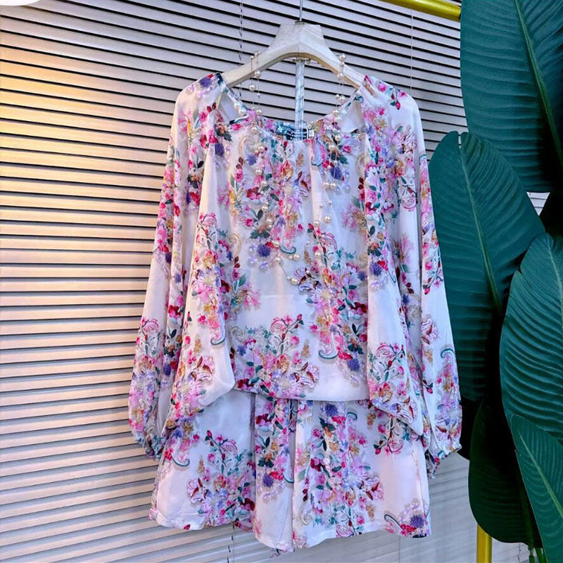 加肥大码女装镂空钉珠圆领花朵上衣短裤胖妹妹夏季款休闲两件套潮,淘宝优惠券,粉丝福利购,淘宝优惠卷