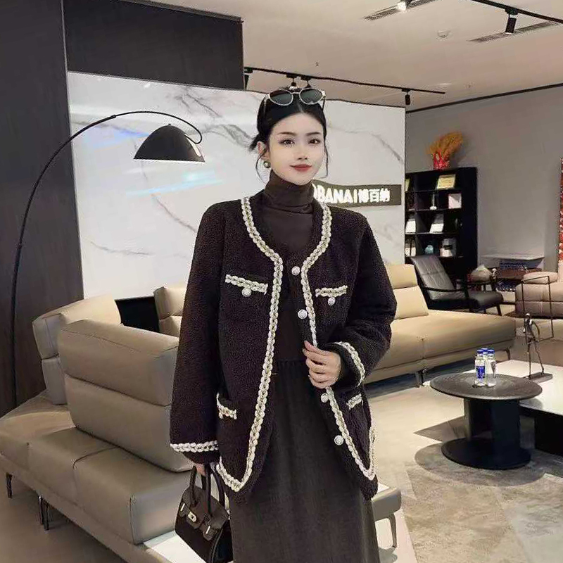 大码女装圆领开衫拼色边小香风外套胖妹妹气质显瘦秋冬款百搭上衣 - 图3