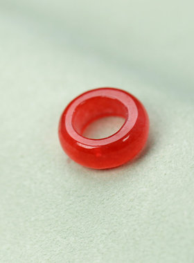 天然红色玉石圆环外径15mm孔8mm
