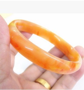 玻璃云南黄龙玉飘花扁条手镯