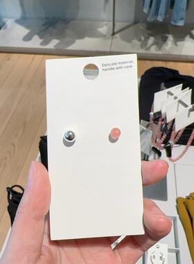 西瓜红小巧圆点耳钉不对称耳环