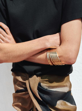 金色极简圆圈多圈组合手镯