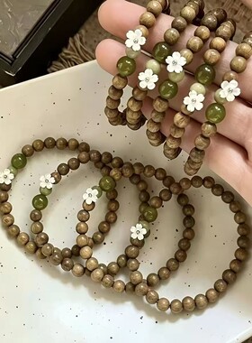热销款新中式天然绿檀木橄榄绿猫眼手链女文艺复古檀木阿拉善手串