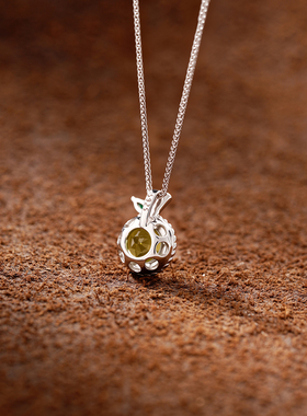 黛晶珊S925银天然橄榄石吊坠项链