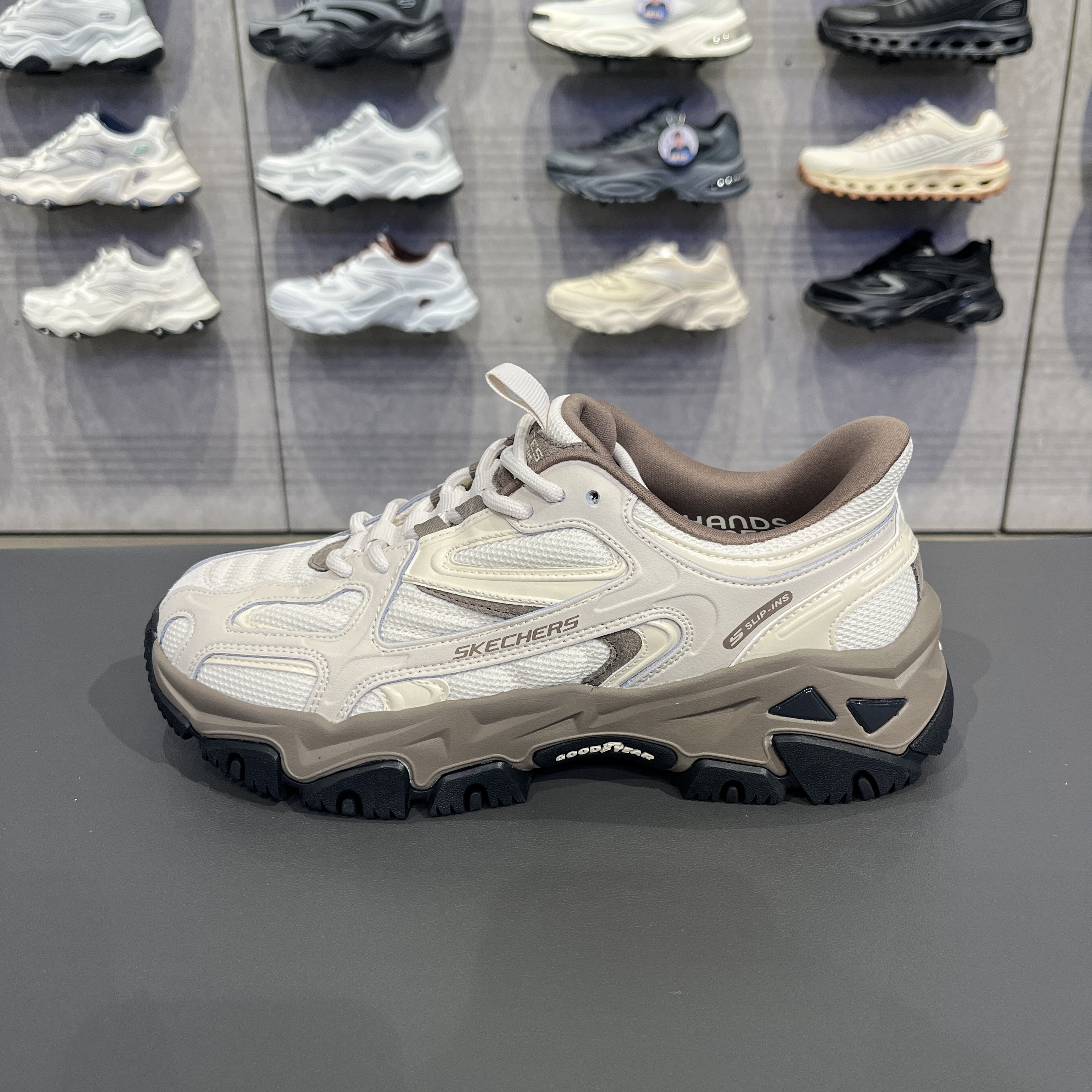 Skechers斯凯奇男子云岚徒步鞋闪穿防滑耐磨运动休闲登山鞋237717,淘宝优惠券,粉丝福利购,淘宝优惠卷