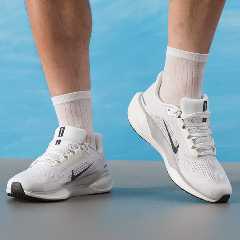 耐克NIKE跑鞋耐克飞马男子透气公路AIR ZOOM缓震跑步鞋IB5697-100 - 图1