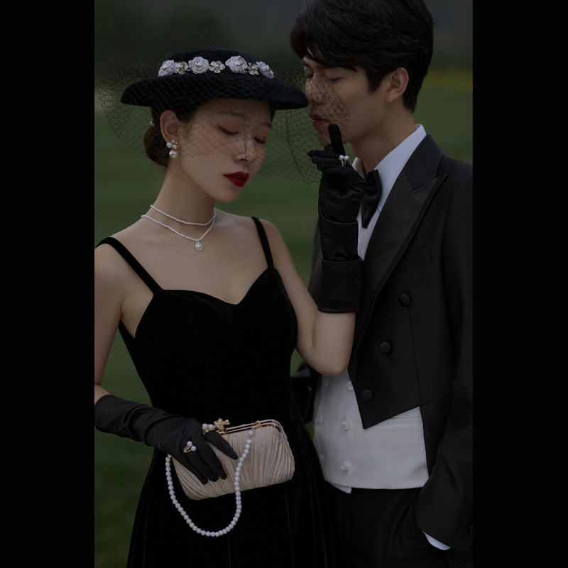 2025新款复古黑色赫本风小礼服连衣裙吊带影楼主题轻婚纱摄影服装,淘宝优惠券,粉丝福利购,淘宝优惠卷