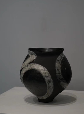 侘寂风手工陶瓷花瓶摆件中古黑白陶罐新中式售楼处酒店民宿装饰品