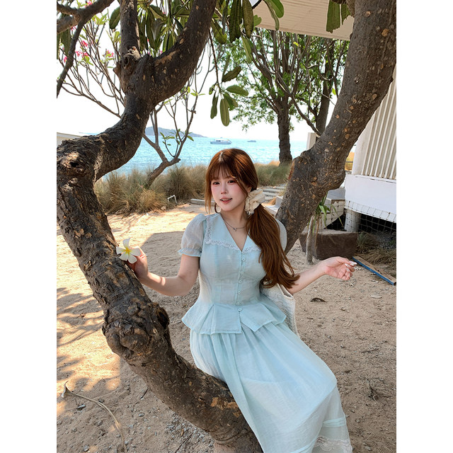 Anne ບໍ່ຮ້ອນແລະມີ brocade lace top ແລະ skirt suit fairy ສໍາລັບແມ່ຍິງທີ່ມີໄຂມັນເລັກນ້ອຍ, ຂະຫນາດໃຫຍ່, ແອວ slimming ແລະ whitening ສອງຊຸດ.