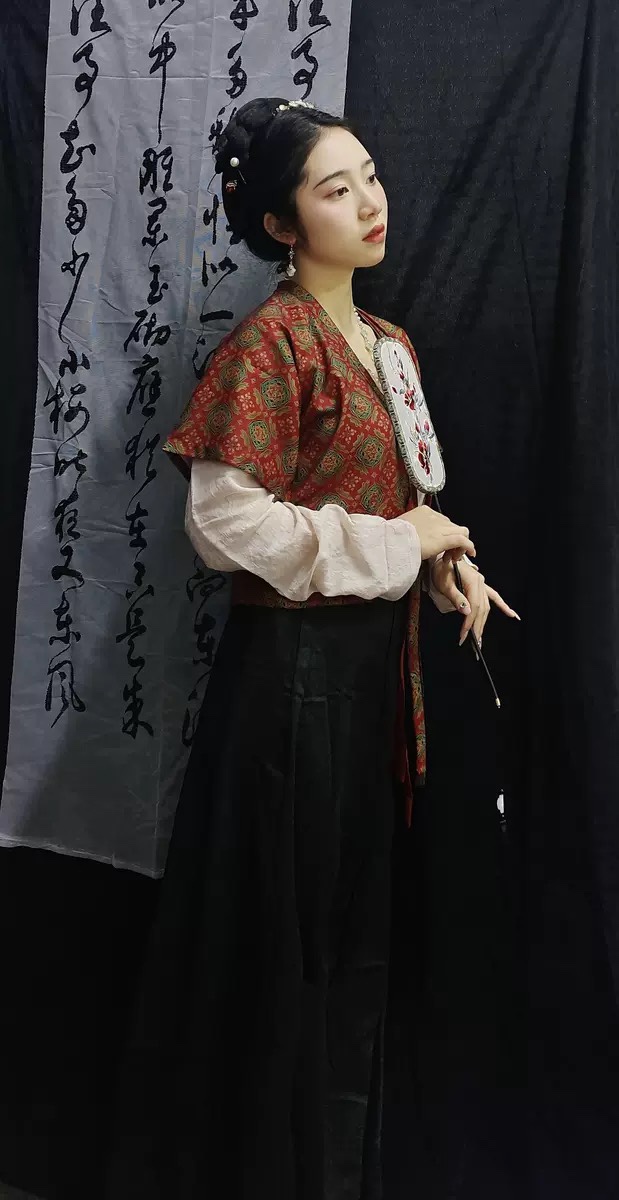 檀栾院2024春夏唐制汉服女复原半臂破裙日常通勤汉服 - 图2