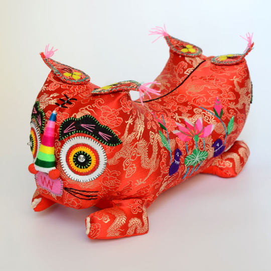 虎头枕头婴儿纯手工老虎枕新生儿宝宝满月小老虎工艺民间品布老虎