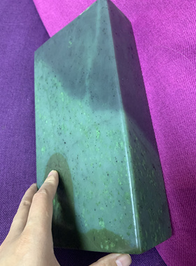 新疆玛纳斯碧玉玉枕玉砖送礼佳品