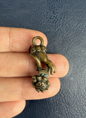 藏式利马铜佛手莲花黄铜男女护身项链吊坠佛珠手串卡子侧挂包挂