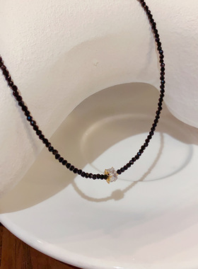 个性甜酷冷淡风黑色水晶锆石圆柱锁骨链女 ins时尚高级感百搭项链