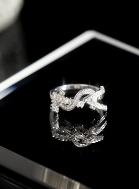 小众设计感微镶锆石VS字母戒指指环女轻奢个性百搭食指戒子可调节